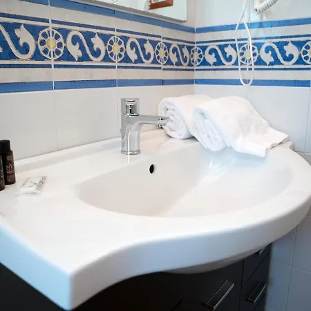 Dimora Santa Barbara 3*